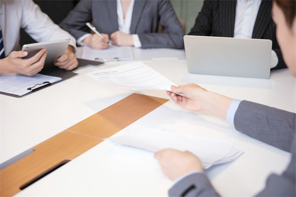 招聘困难重重，人力资源管理如何优化流程精准引才？