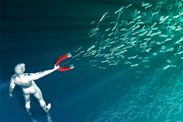 如何通过战略管理提升企业的核心竞争力和市场份额？