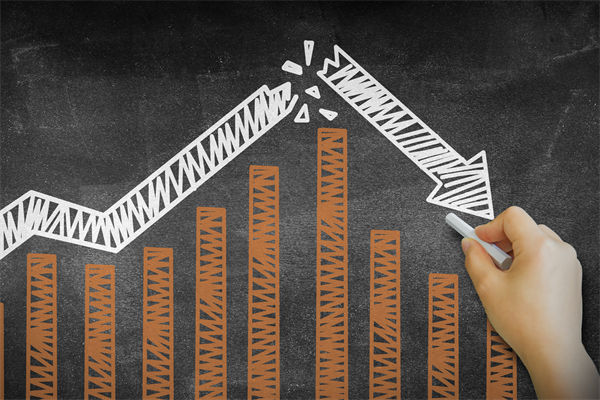 A股开盘大跌，近800股跌超9%，关联企业如何调整战略？