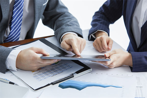 数字化转型推进阻力重重、员工抵触，怎样快速落地？