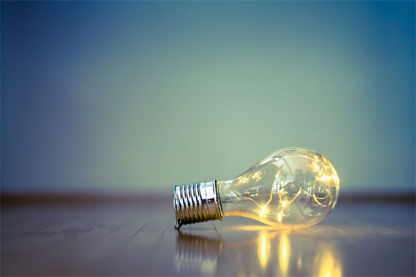 组织变革中，文化重塑如何激活团队韧性与创新力？