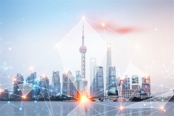 跨区域扩张时，集团管控如何防止管理效能稀释？