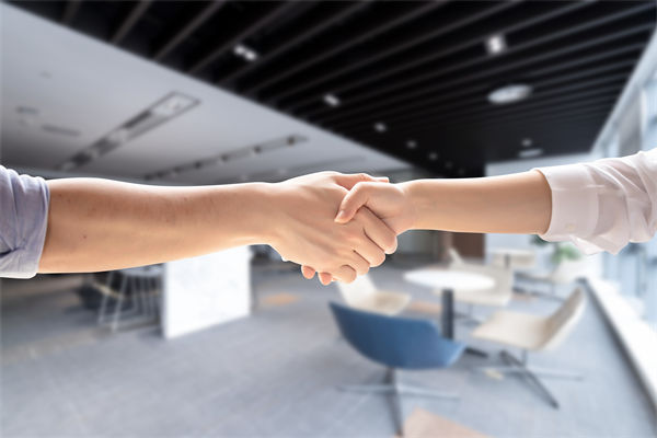 企业文化理念悬浮空中，如何让价值观真正落地生根？