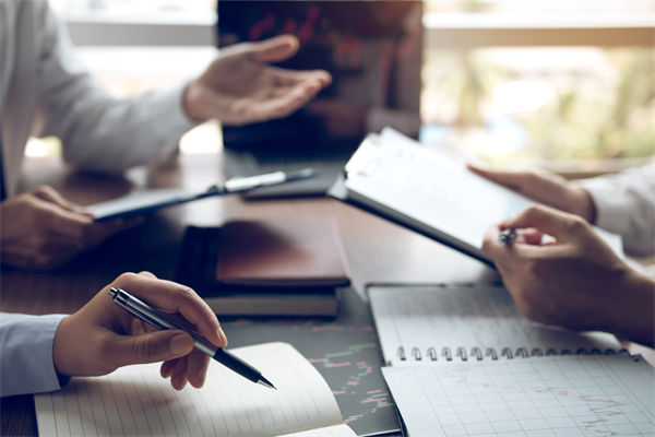 费用超支严重利润被吞噬，如何用预算卡死无效开支？