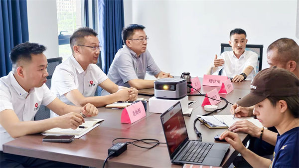 华玮机械总经理缪建勇先生致辞