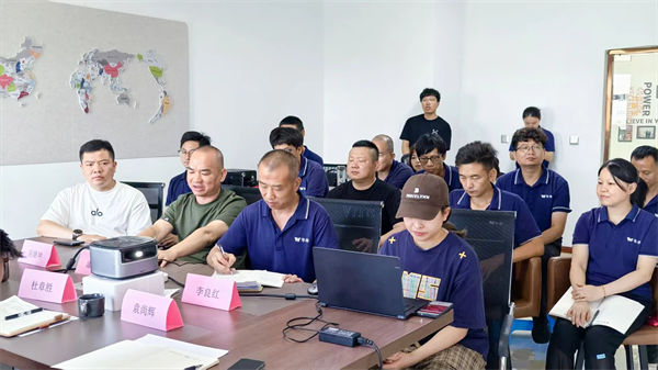 华玮机械生产总经理潘贻丰先生致辞