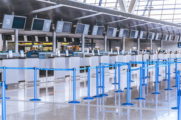 航班即将关闭舱门发现2人上错飞机，有何精益启示？