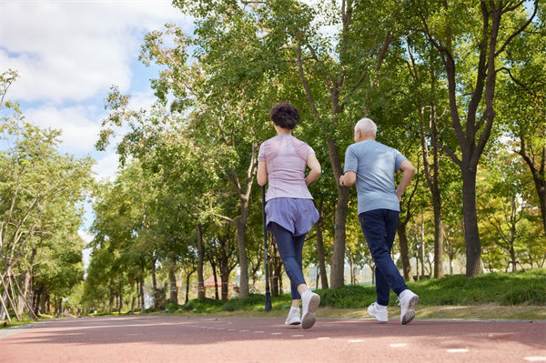 中国人均预期寿命79岁，对企业文件有何启示？