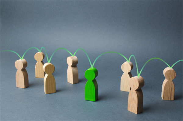 绩效沦为形式主义，问题究竟出在制度还是执行？