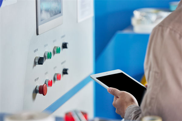 员工抵触流程变革，数字化管理转型如何真正落地？