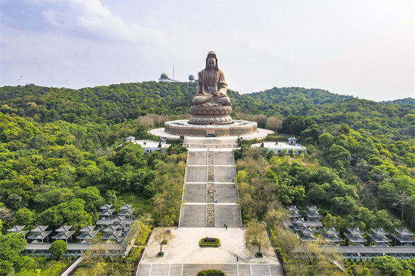 行业竞争愈发激烈，佛山战略咨询公司如何帮企业突出重围？