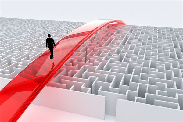 行业变局加速，企业战略如何避开陷阱抓住新机遇？