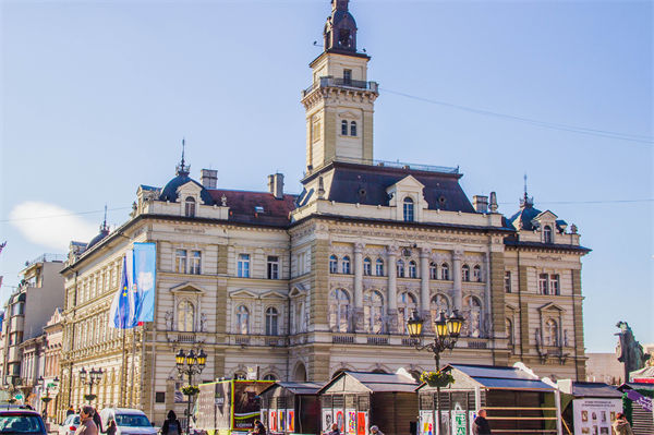 供应链分析：塞尔维亚将对近3000种商品限价降价