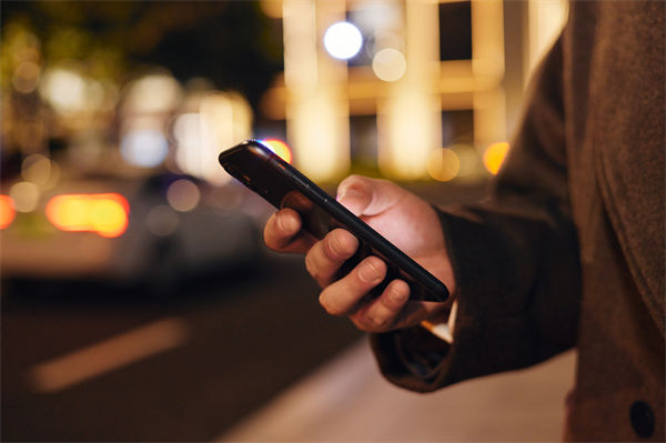 制造业管理：电子产品“防蓝光”功能真能护眼吗？