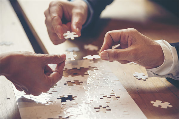 跨部门协同处处卡点，集团管控咨询如何打通壁垒？