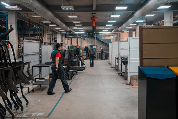 汽配行业人力资源管理咨询服务机构，车间技工流失率怎么降？